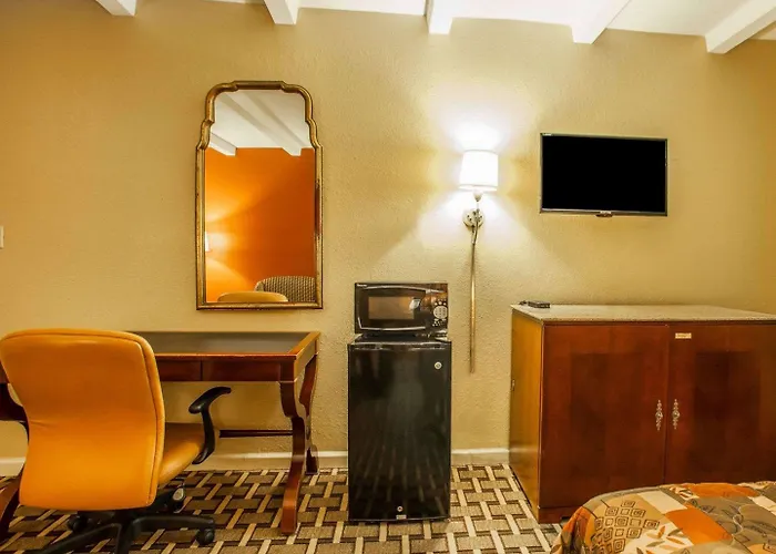 Rodeway Inn Nashville Airport
